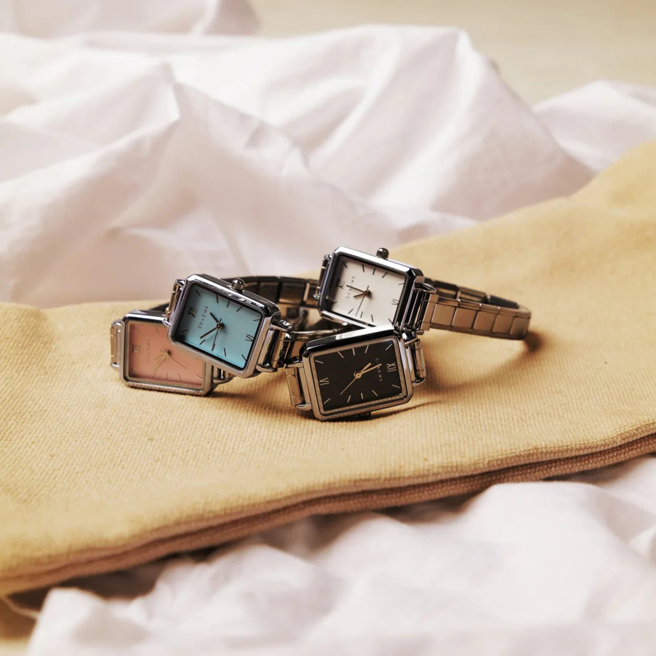 Como – Sølvmodel med hvid urskive