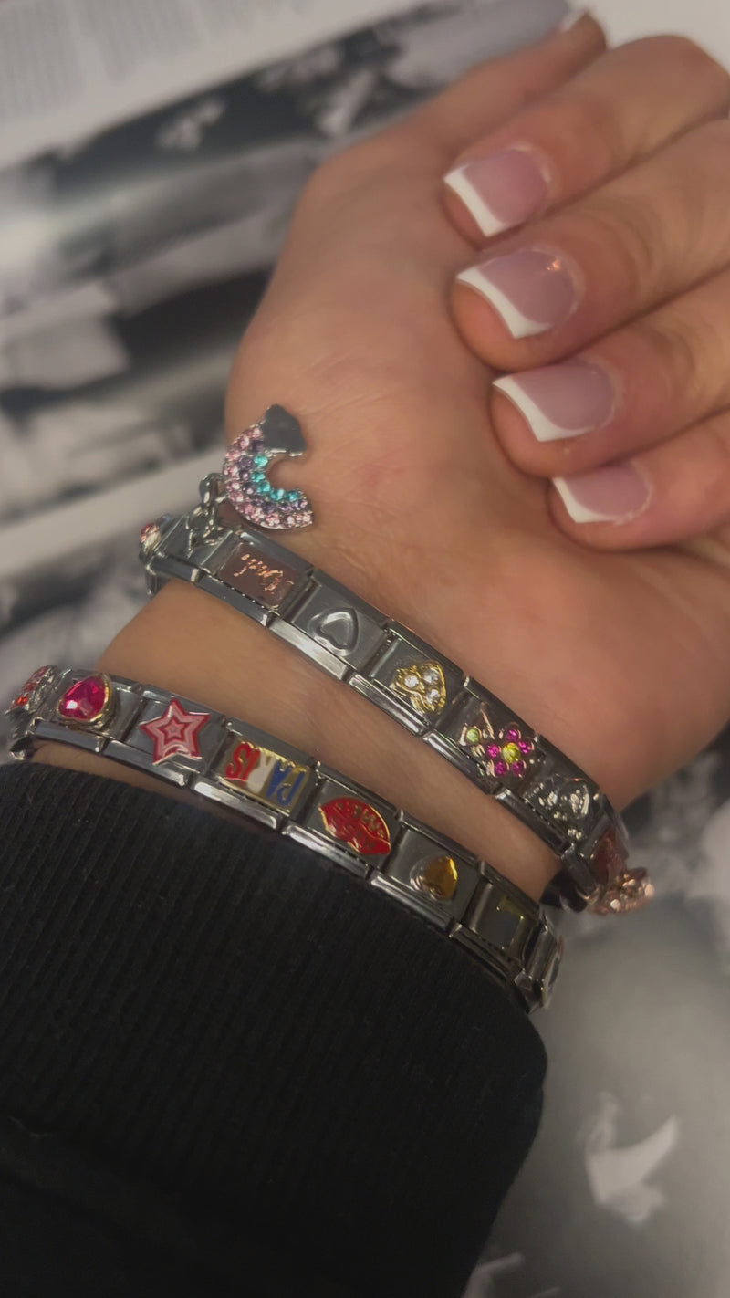 Mia · UK